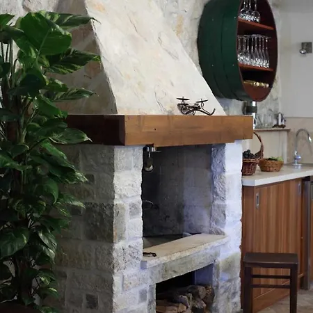 Vila Ivo I Bepo In Makarska, Heated Pool Makarská